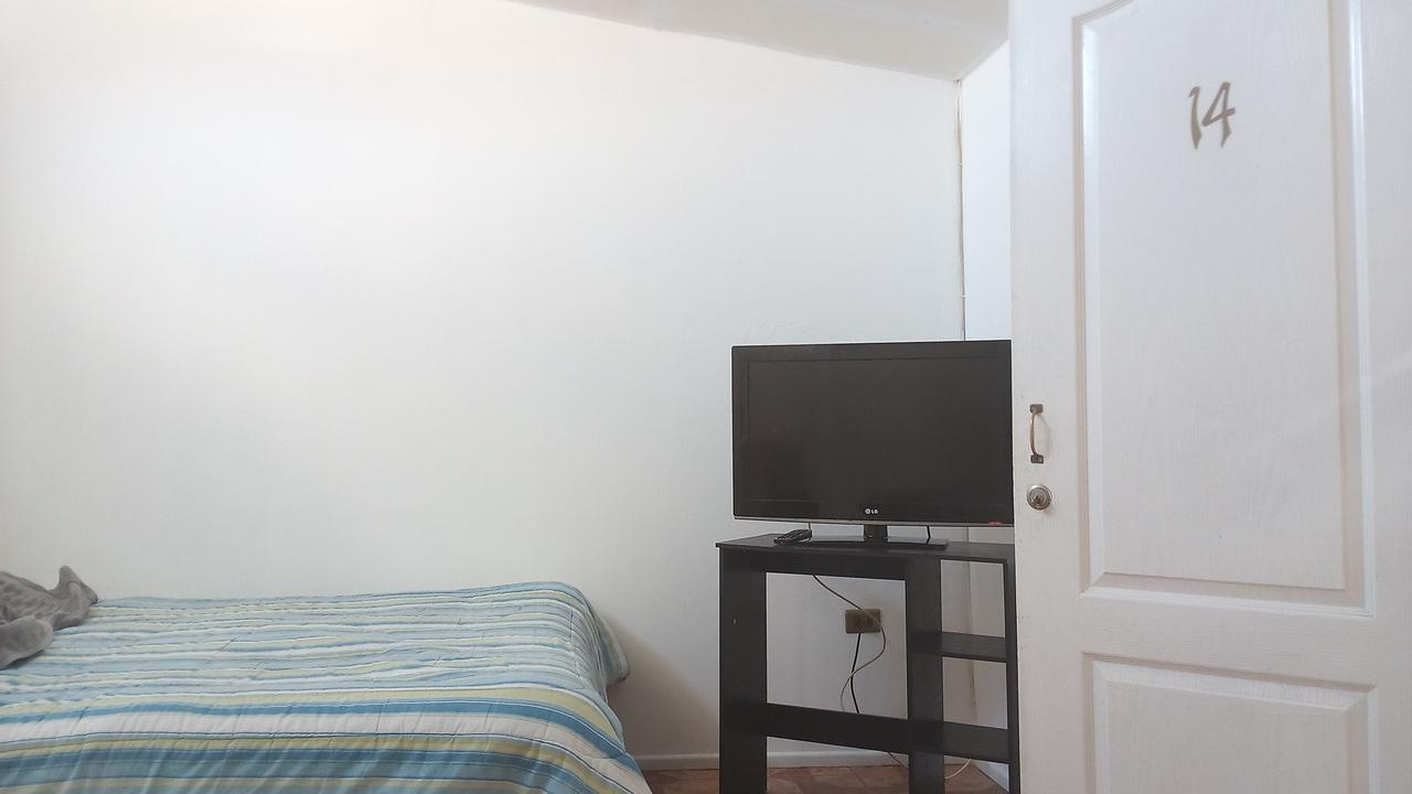 Hostal Rozal Spa Hospicio 伊基克 外观 照片